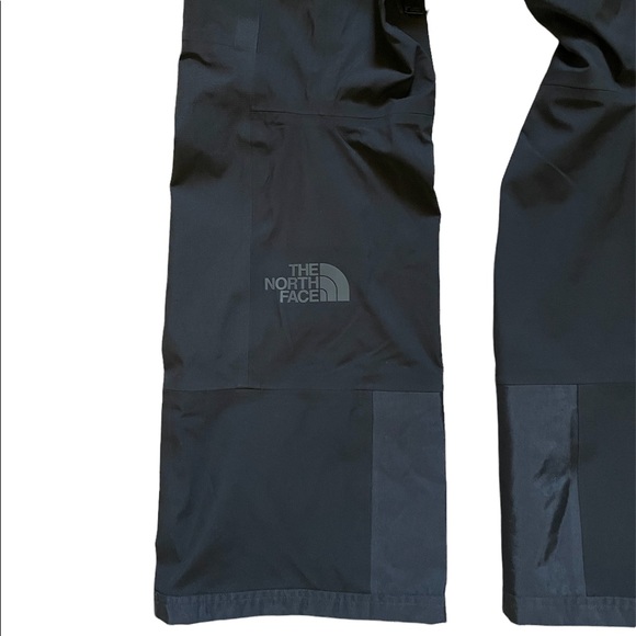 The North Face Men’s Beatty FUTURELIGHT Bib Snow Pants - Picture 9 of 12